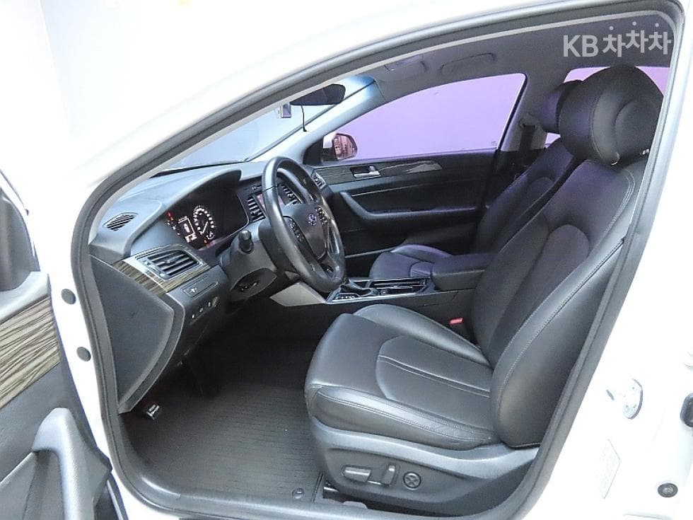 Hyundai Sonata LF2.0 Smart Standard - 10