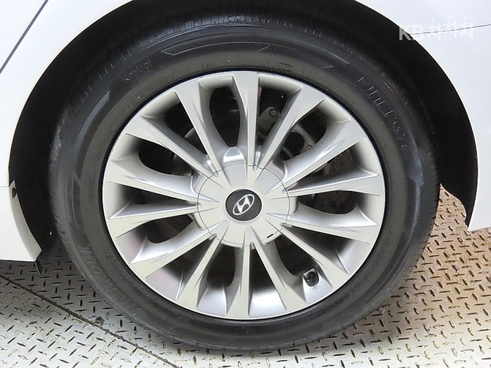 Hyundai Sonata LF2.0 Smart Standard - 20