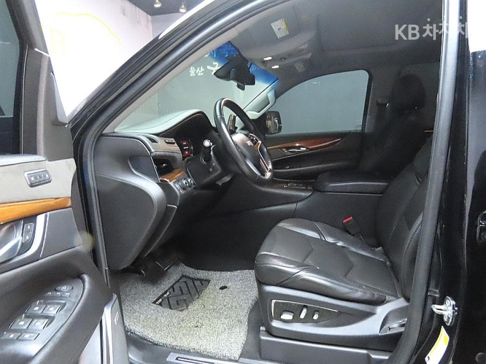 캐딜락 ESCALADE(4th generation)6.2 V8 - 10