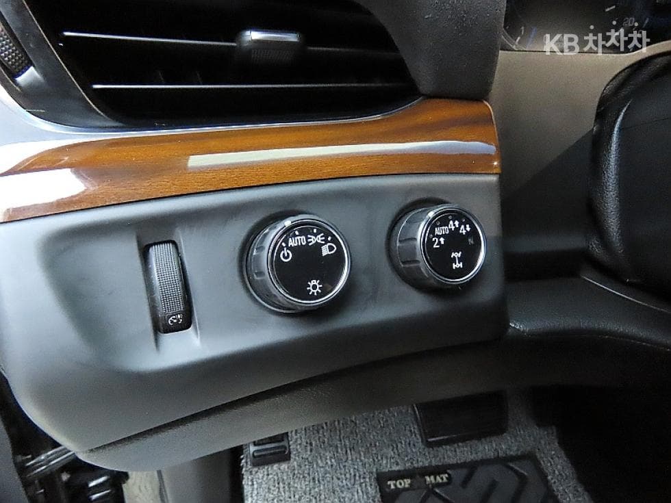 캐딜락 ESCALADE(4th generation)6.2 V8 - 12