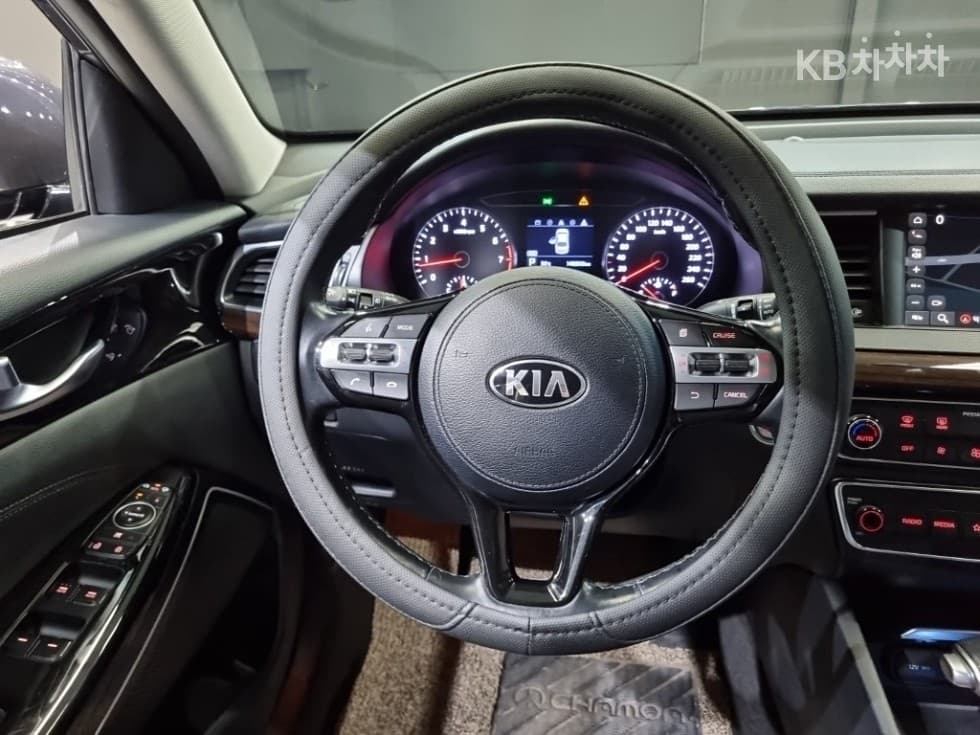 Киа All New K73.0 LPI Рент-а-кар Лукс - 11