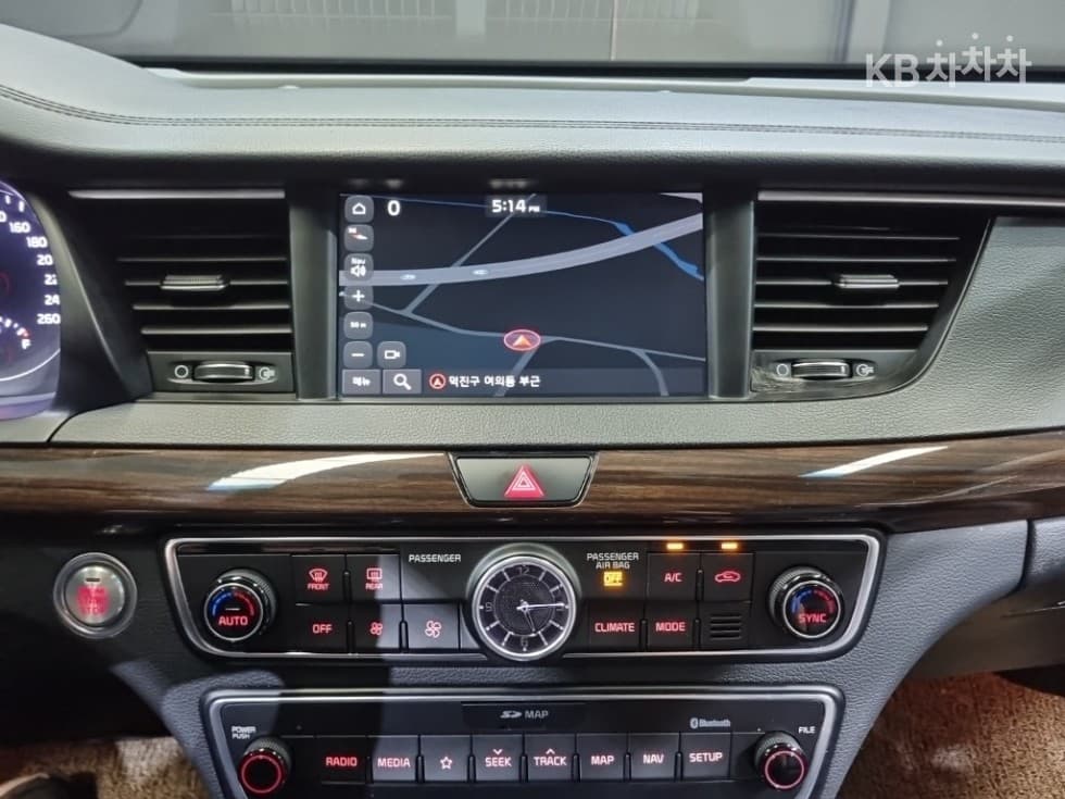 Киа All New K73.0 LPI Рент-а-кар Лукс - 12