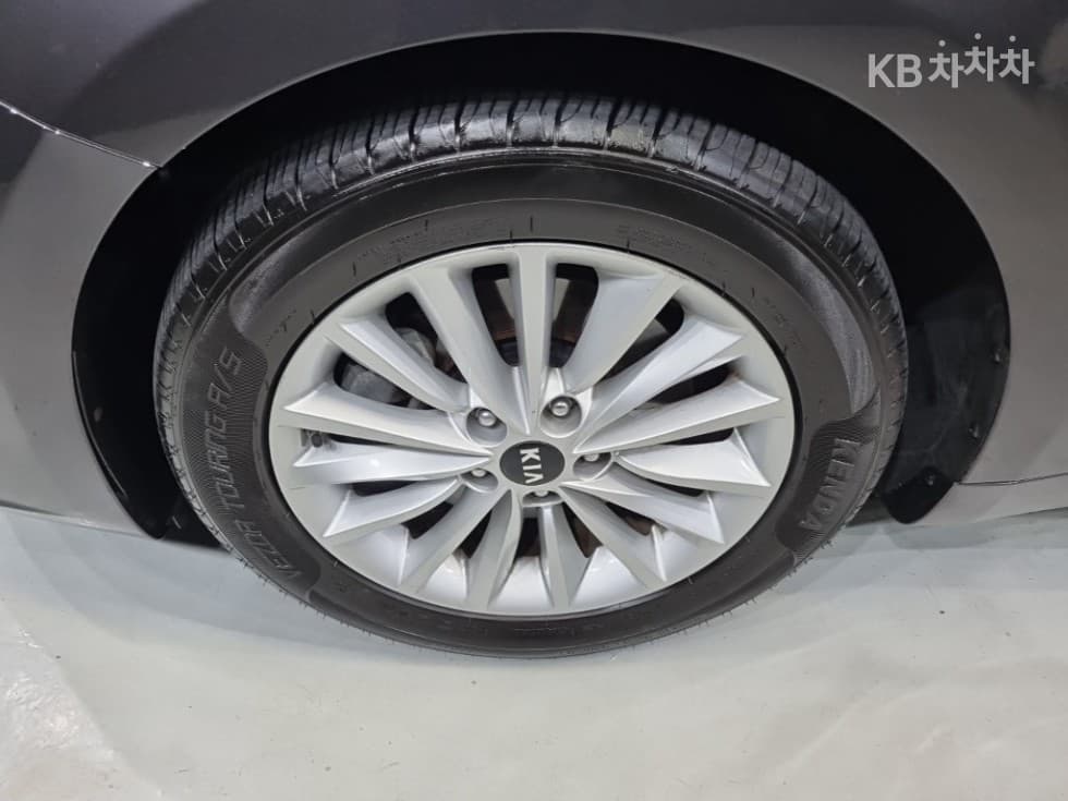 Киа All New K73.0 LPI Рент-а-кар Лукс - 27