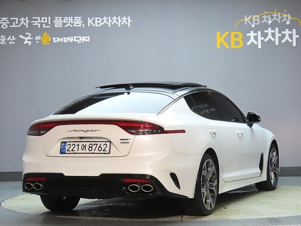 Kia Stinger3.3 Turbo 4WD GT - 2
