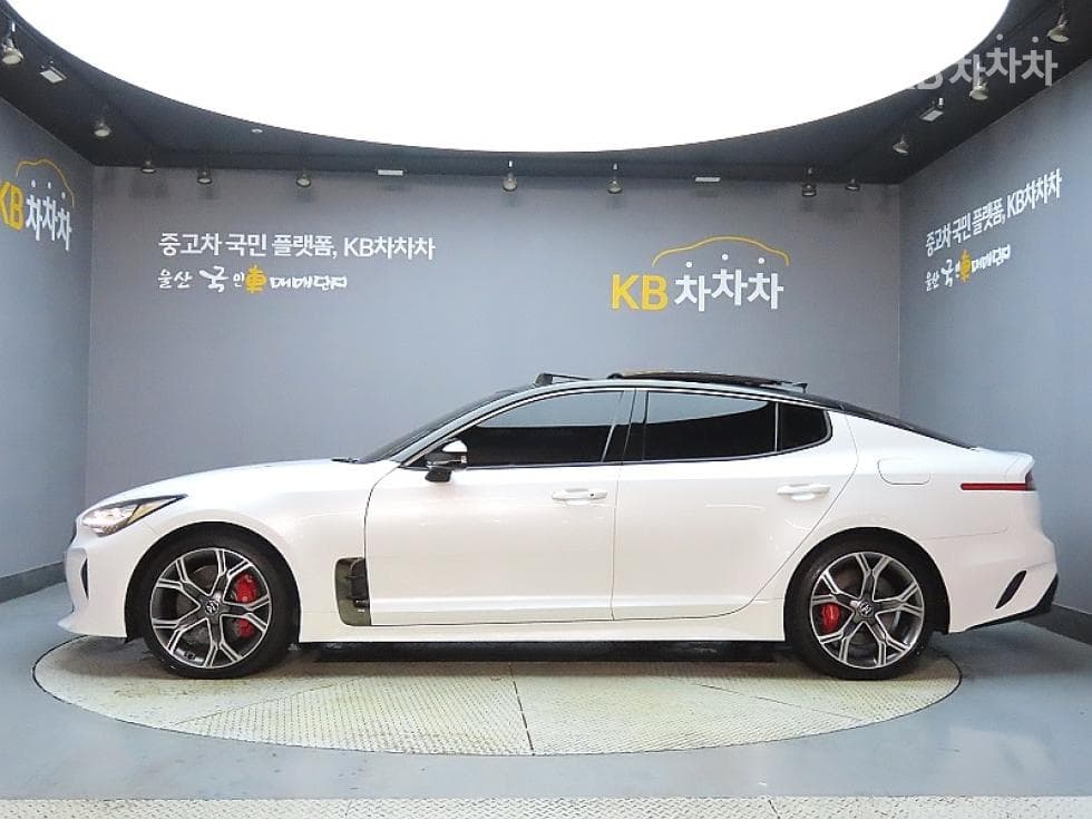 Kia Stinger3.3 Turbo 4WD GT - 5