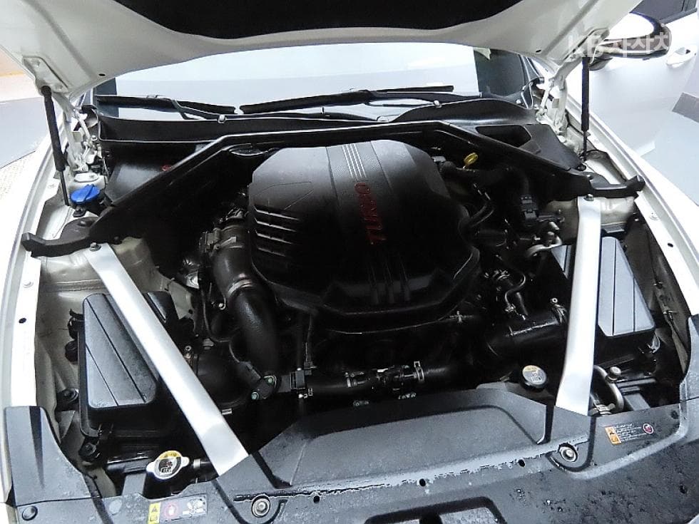 Kia Stinger3.3 Turbo 4WD GT - 7