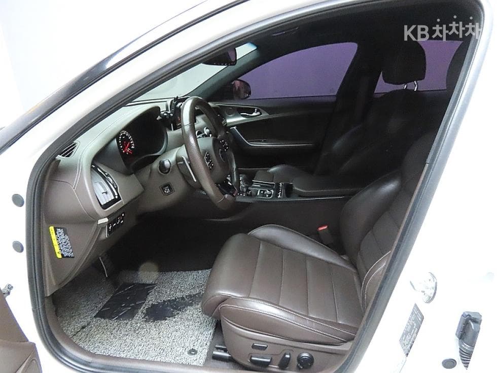Kia Stinger3.3 Turbo 4WD GT - 10