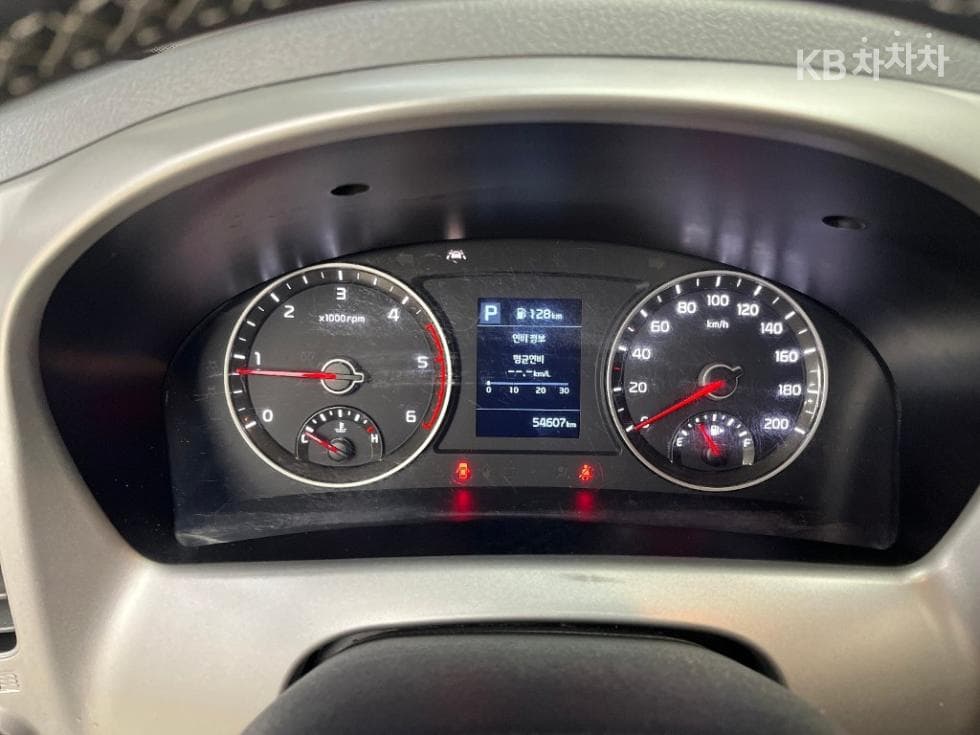 Киа The New (фейслифт) Бонго 3 (лек)1 тон Королевска кабина Удължено междуосие 2WD GLS - 7