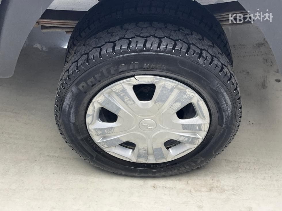 Киа The New (фейслифт) Бонго 3 (лек)1 тон Королевска кабина Удължено междуосие 2WD GLS - 14
