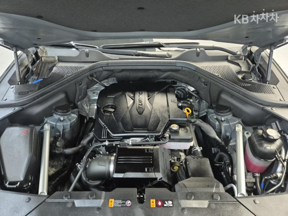 Genesis GV802.5 Turbo Gasoline AWD - 5