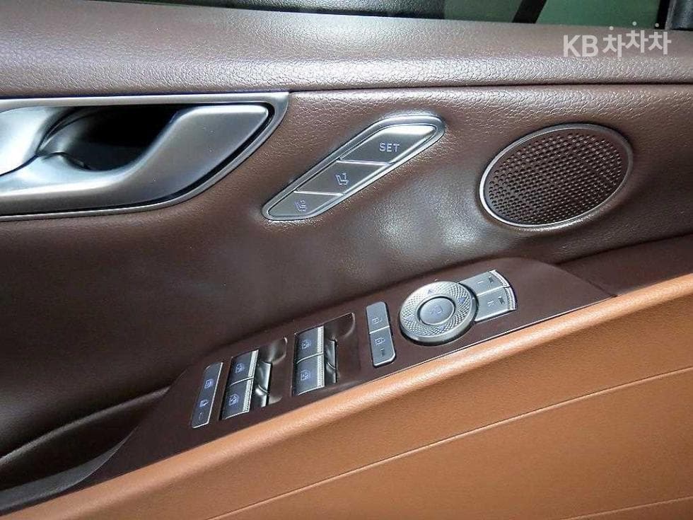 Дженезис G80(RG3)2.5 Турбо Бензин Директ Инжекция 2WD - 13