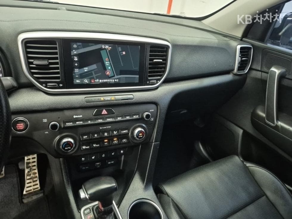 Киа Sportage 더 볼드Смарт스트림 D 1.6 Дизел 4x4 Тренди - 10