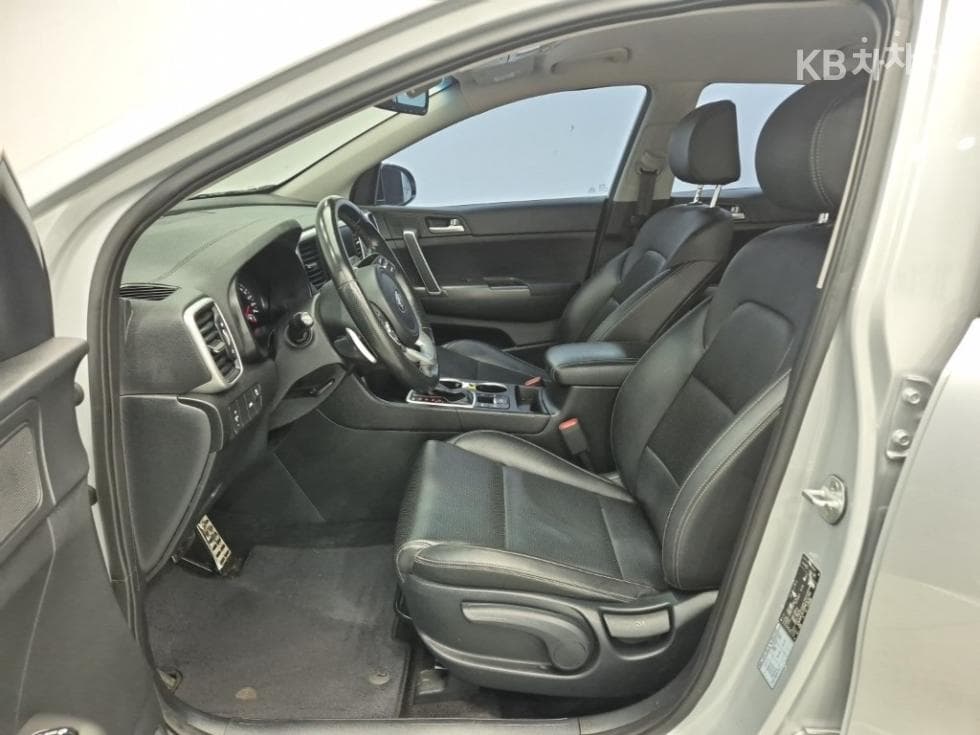 Киа Sportage 더 볼드Смарт스트림 D 1.6 Дизел 4x4 Тренди - 11