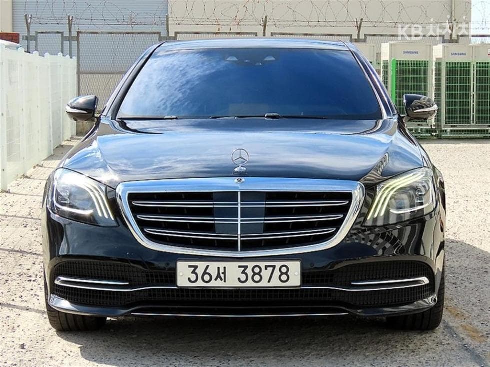 Mercedes-Benz New S-Class S560L 4MATIC - Image 1