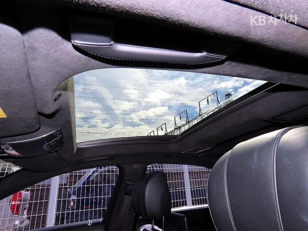 Mercedes-Benz New S-ClassS560L 4MATIC - 16