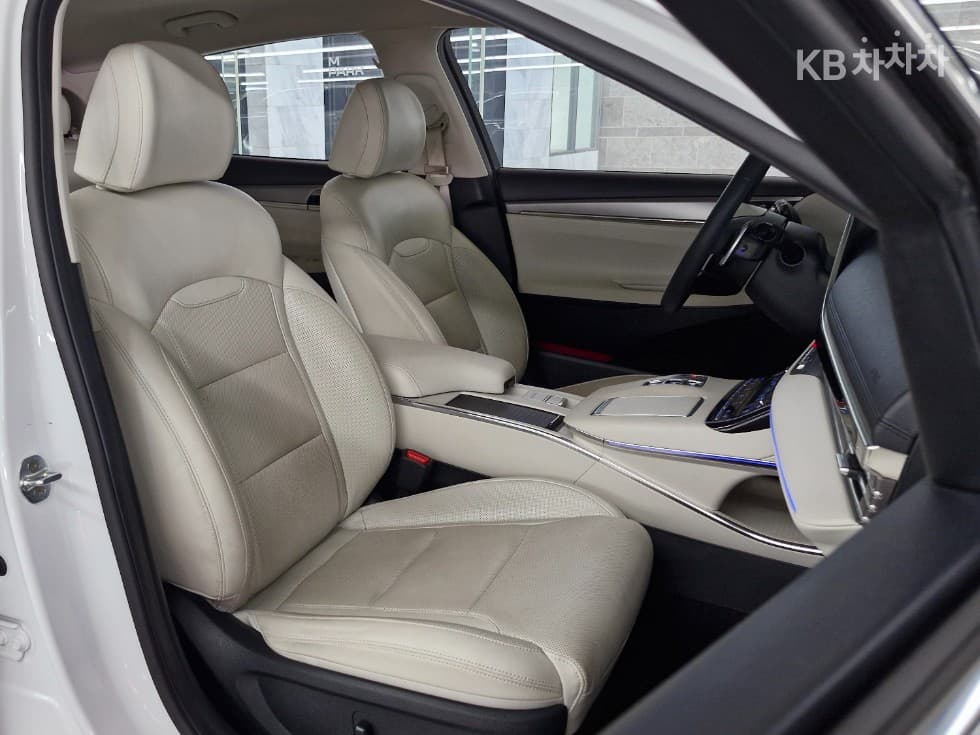 Hyundai The New (facelift) Grandeur (Azera) Hybrid2.4 Le Blanc - 10