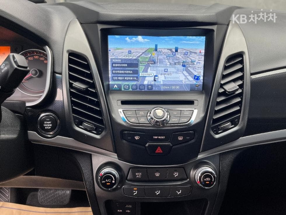 КейДжи Мобилити Нов Стил 코란도 C2.2 RX 2WD Висок клас - 12