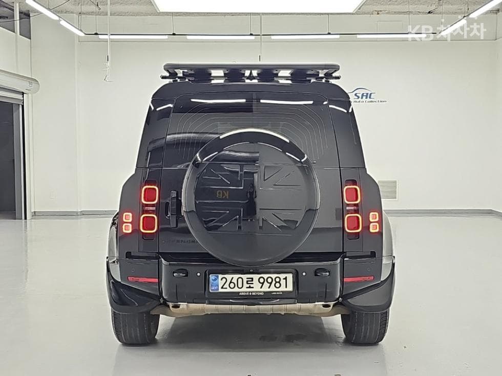 Land Rover 디펜더(L663)110 P300 X-DYN SE - 3