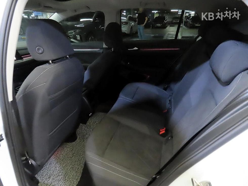 Volkswagen The Golf 8(MK8)2.0 Турбо Дизел Инжекция Prestige - 7