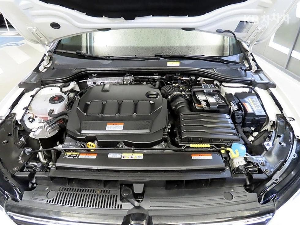 Volkswagen The Golf 8(MK8)2.0 Турбо Дизел Инжекция Prestige - 19