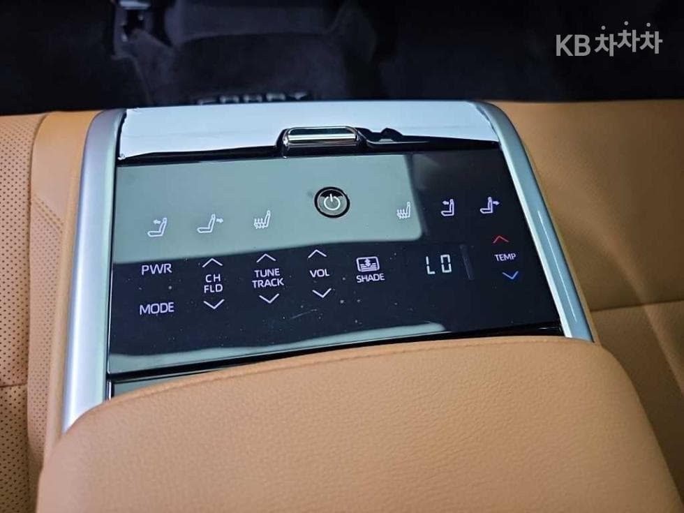 Toyota Camry XV802.5L hybrid XLE Premium - 13