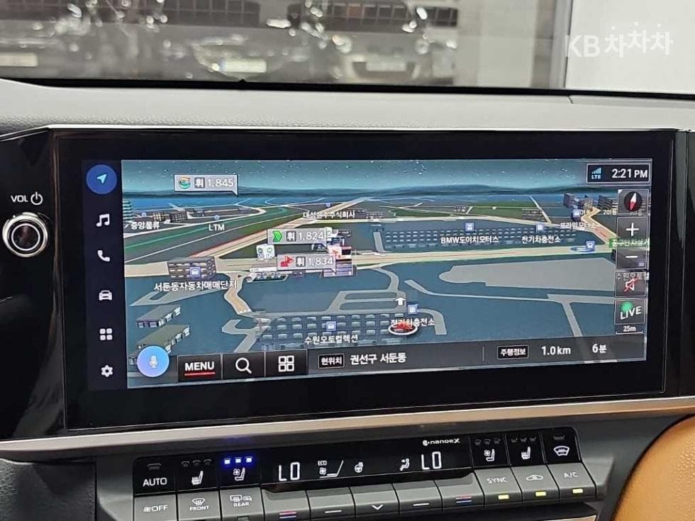 Toyota Camry XV802.5L hybrid XLE Premium - 15