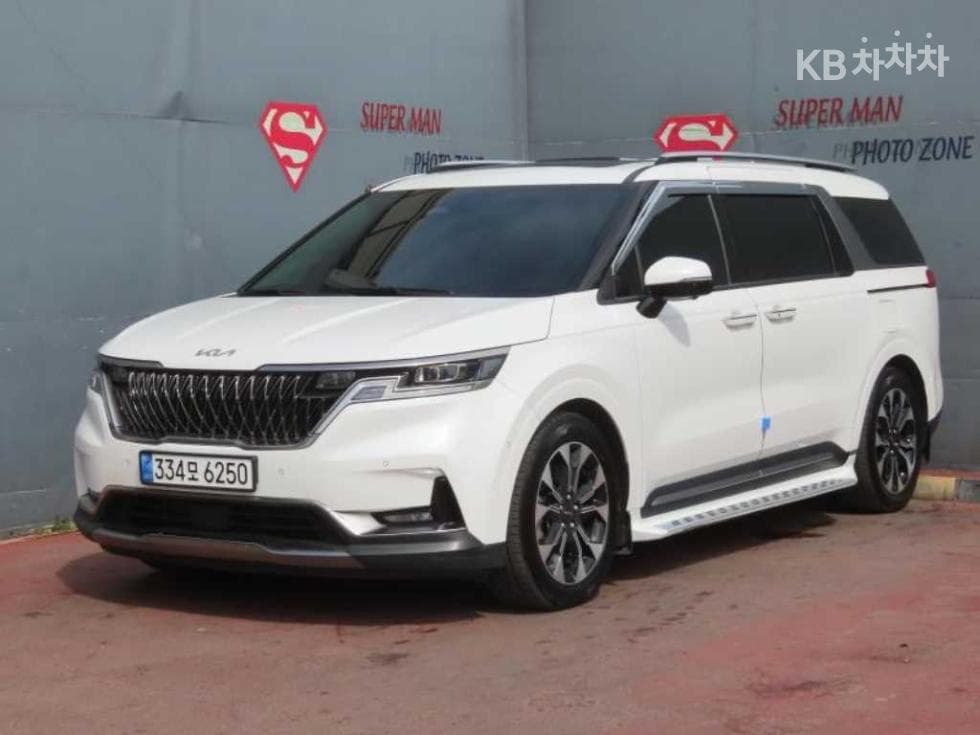 Kia Carnival 4th generation D2.2 9-seater Signature - Image 1