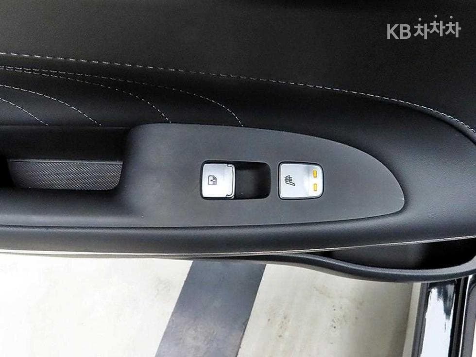 Hyundai The New (facelift) Grandeur (Azera)2.5 Calligraphy - 12