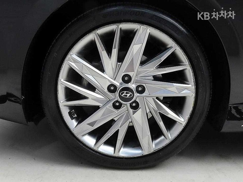 Hyundai The New (facelift) Grandeur (Azera)2.5 Calligraphy - 20