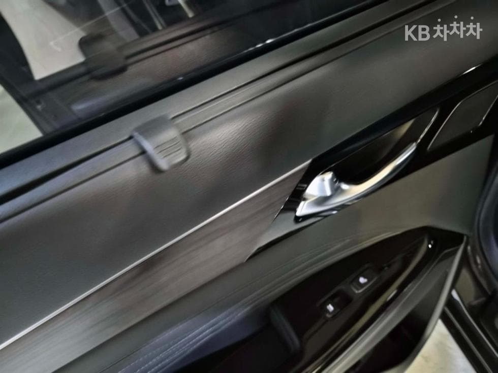 Киа K7 Premiere Хибрид2.4 HEV Signature - 16