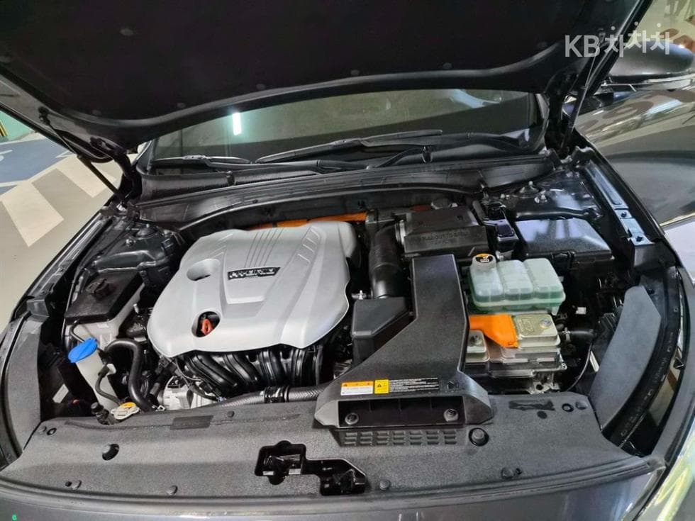 Киа K7 Premiere Хибрид2.4 HEV Signature - 19