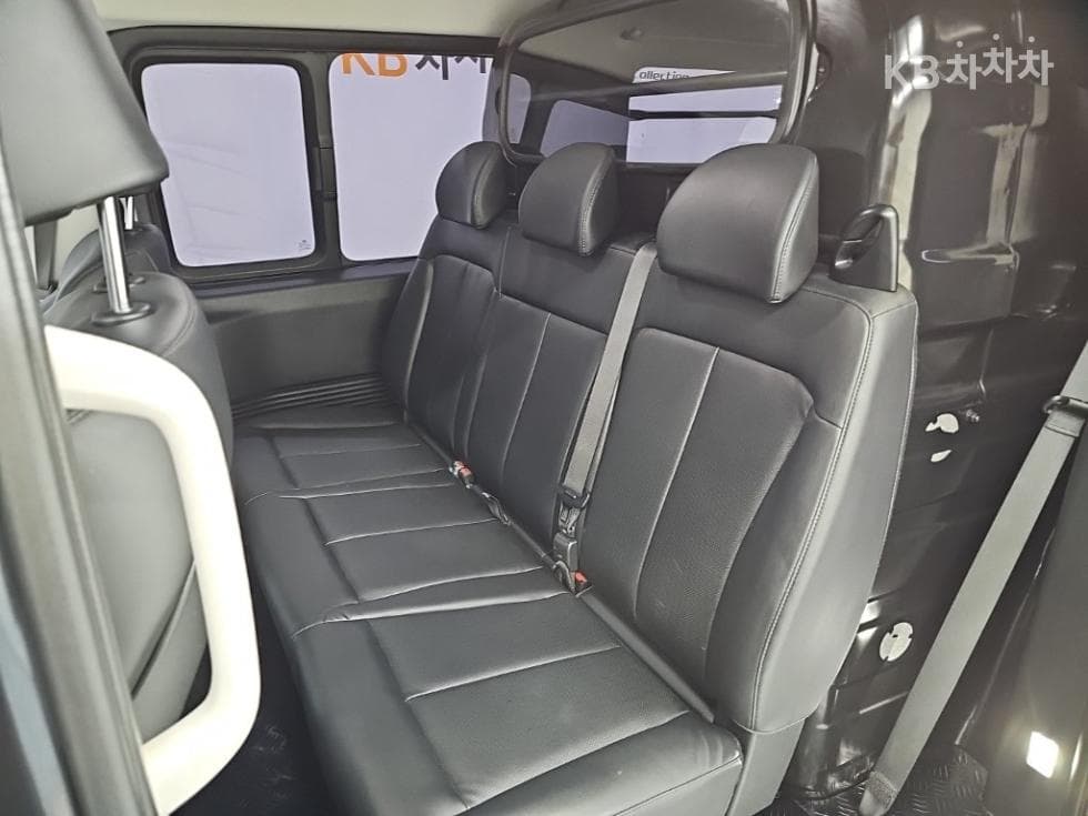 Хюндай Staria Cargo2.2 Cargo 5 Modern - 12