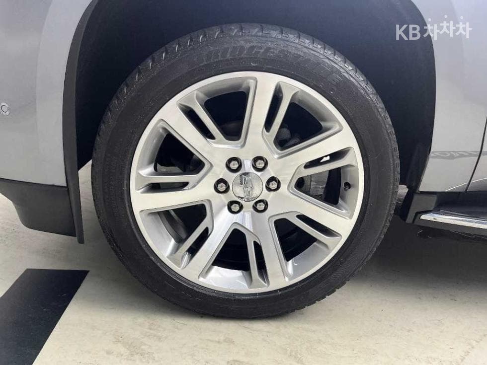 캐딜락 ESCALADE(4th generation)6.2 V8 - 16