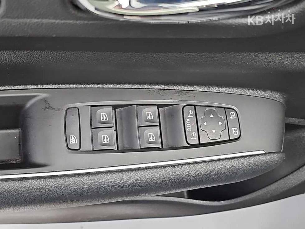 Рено Корея The New (фейслифт) QM62.0 LPe 2WD RE - 19