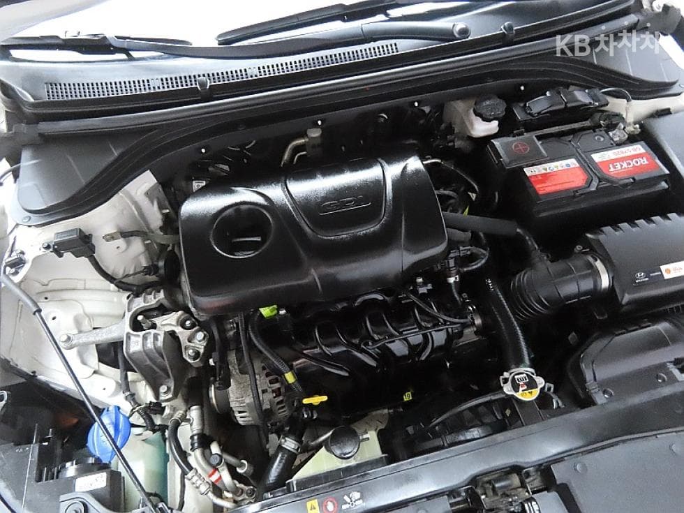 Hyundai Avante (Elantra)AD1.6 GDi Value Plus - 7