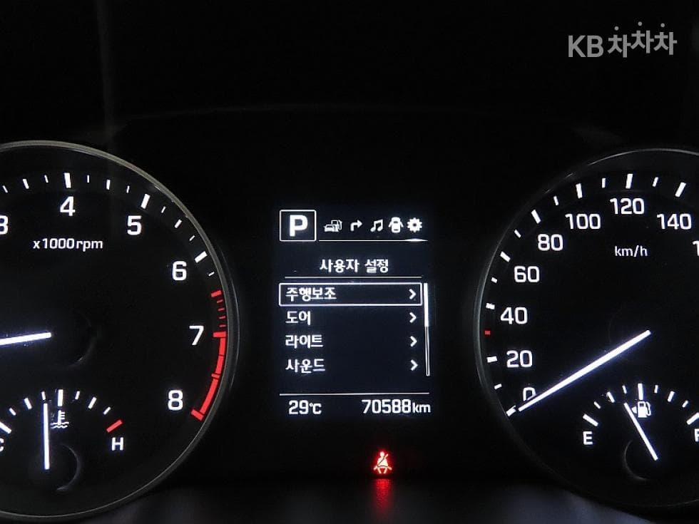 Hyundai Avante (Elantra)AD1.6 GDi Value Plus - 8