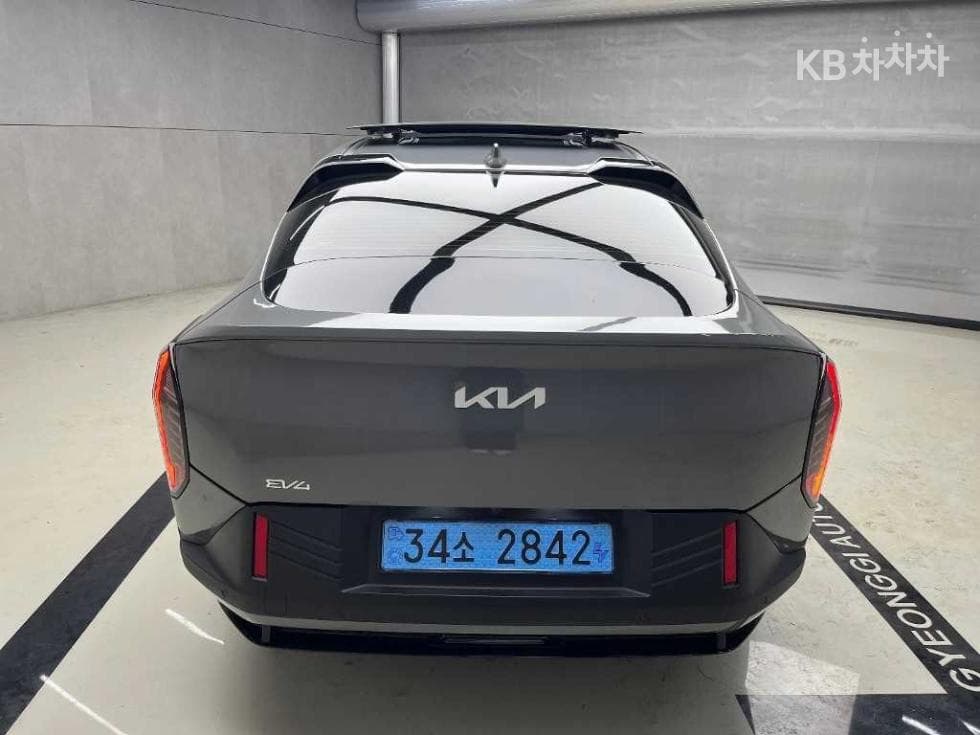 Kia EV4Long Range 2WD 어스 - 3