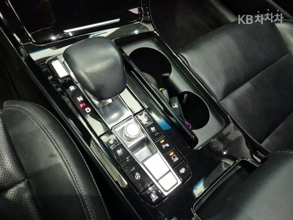 Kia K7 Premiere3.0 GDi Noblesse - 8
