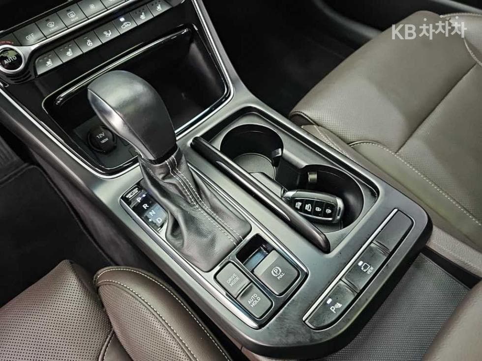 Hyundai Grandeur (Azera)IG3.0 Premium - 8