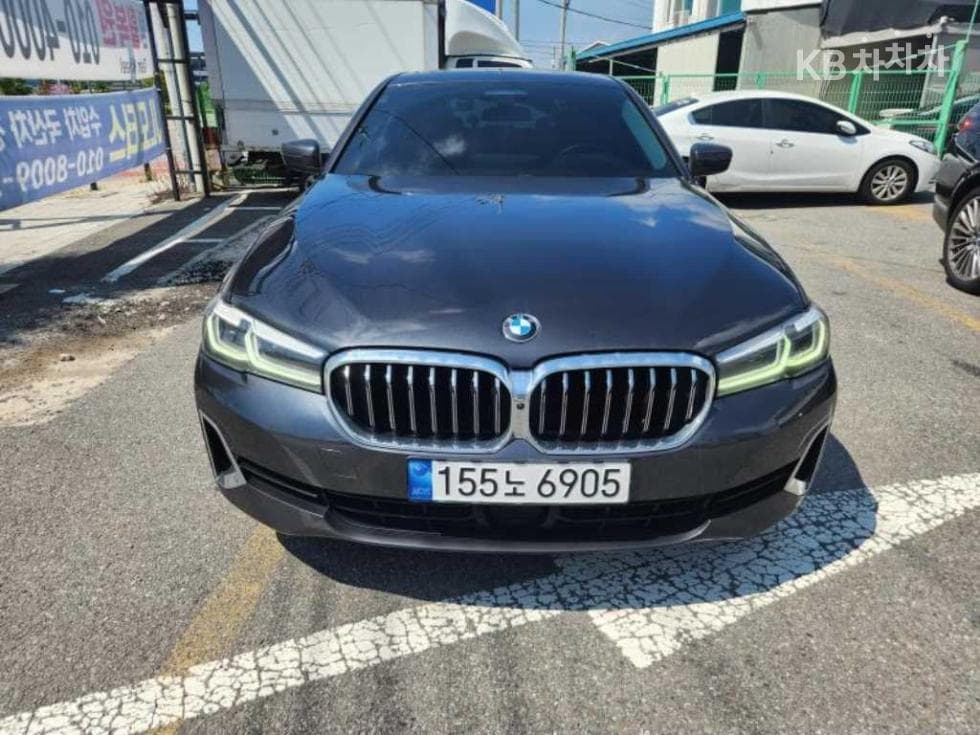 BMW 올New5 Series (G30) 530i Luxury - Image 1