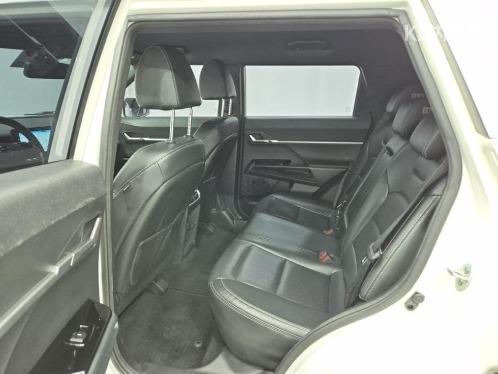 KG Mobility 토레스(J100)1.5 GDI Turbo T5 - 12