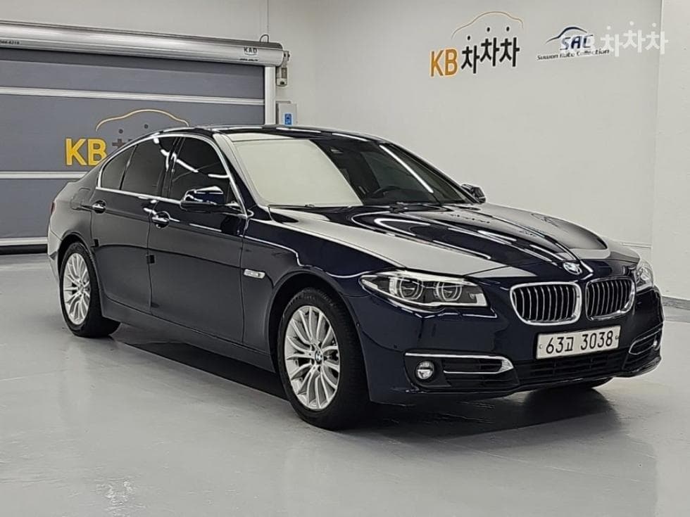 BMW Нов5 Серия528i Лукс Стандартен - 3