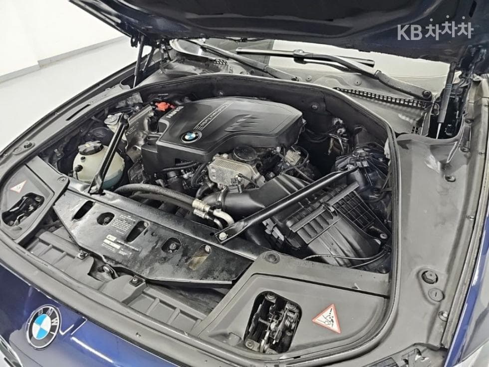 BMW Нов5 Серия528i Лукс Стандартен - 5