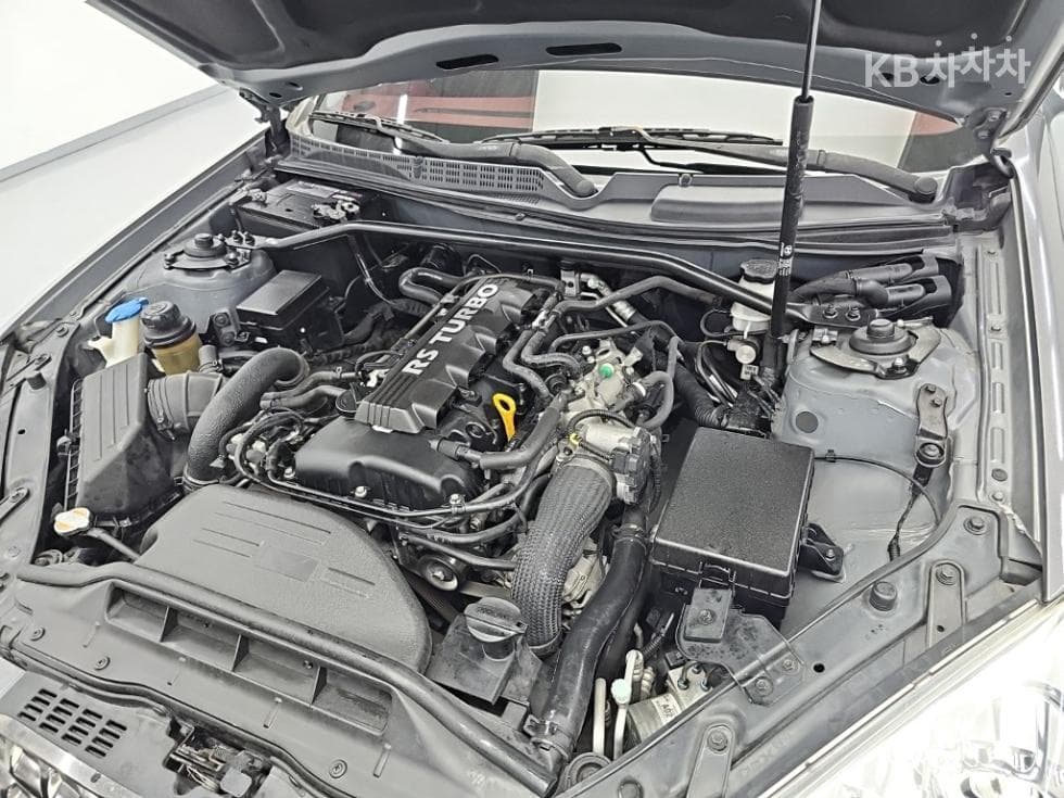 Hyundai Genesis Coupe200 Turbo P - 5