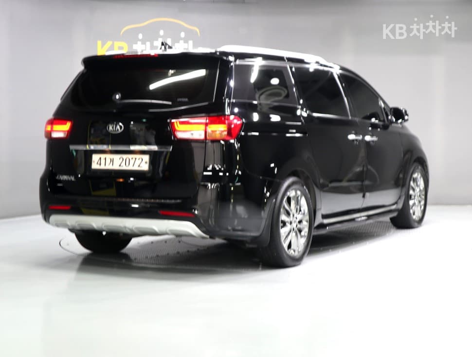 Киа All New Канивал9-местен 2.2 Дизел Престиж - 3