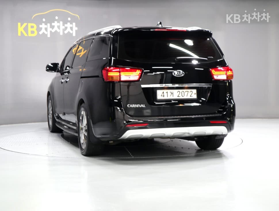 Киа All New Канивал9-местен 2.2 Дизел Престиж - 4
