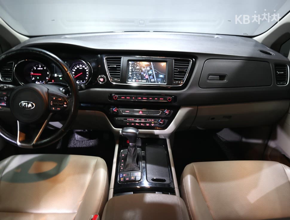 Киа All New Канивал9-местен 2.2 Дизел Престиж - 8