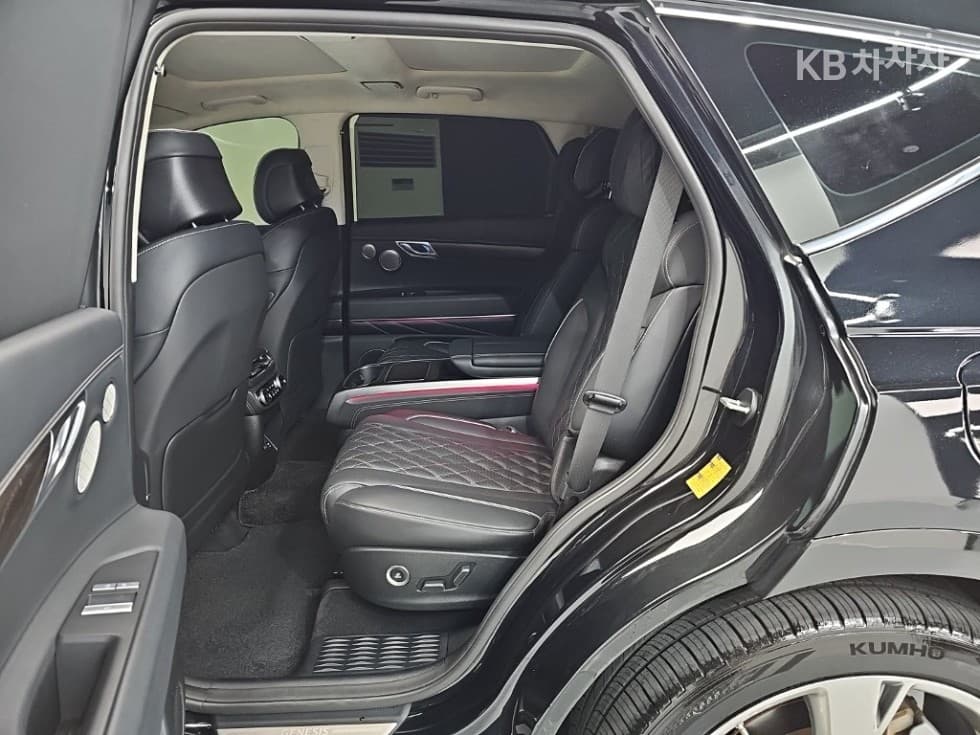 Genesis GV802.5 Turbo Gasoline AWD - 12