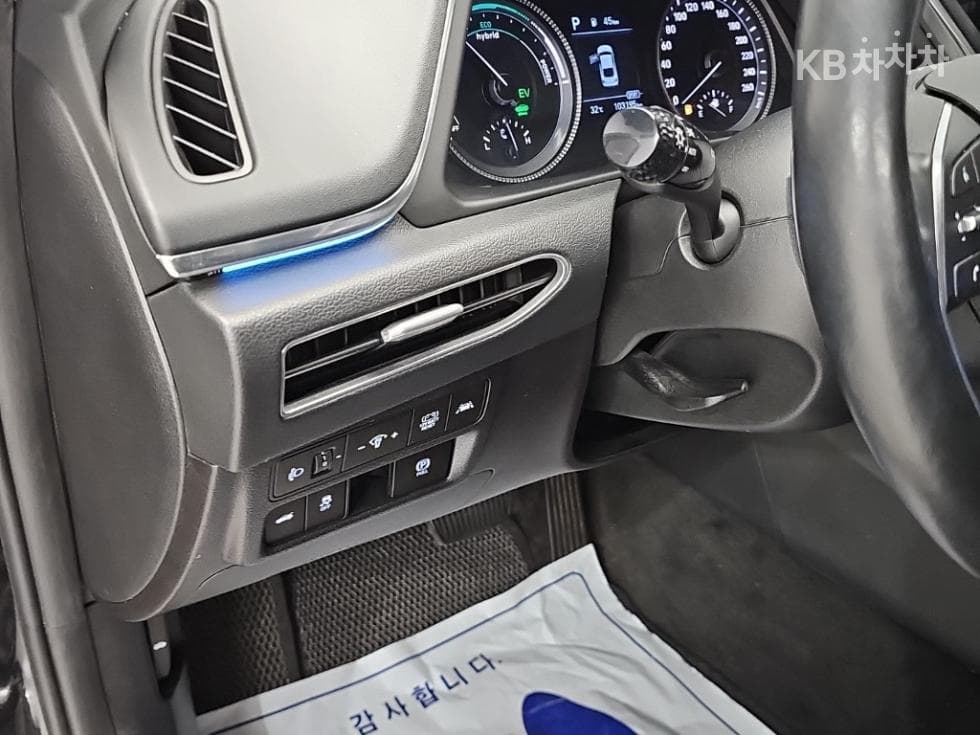 Hyundai Sonata Hybrid (DN8)2.0 Hybrid Premium - 17
