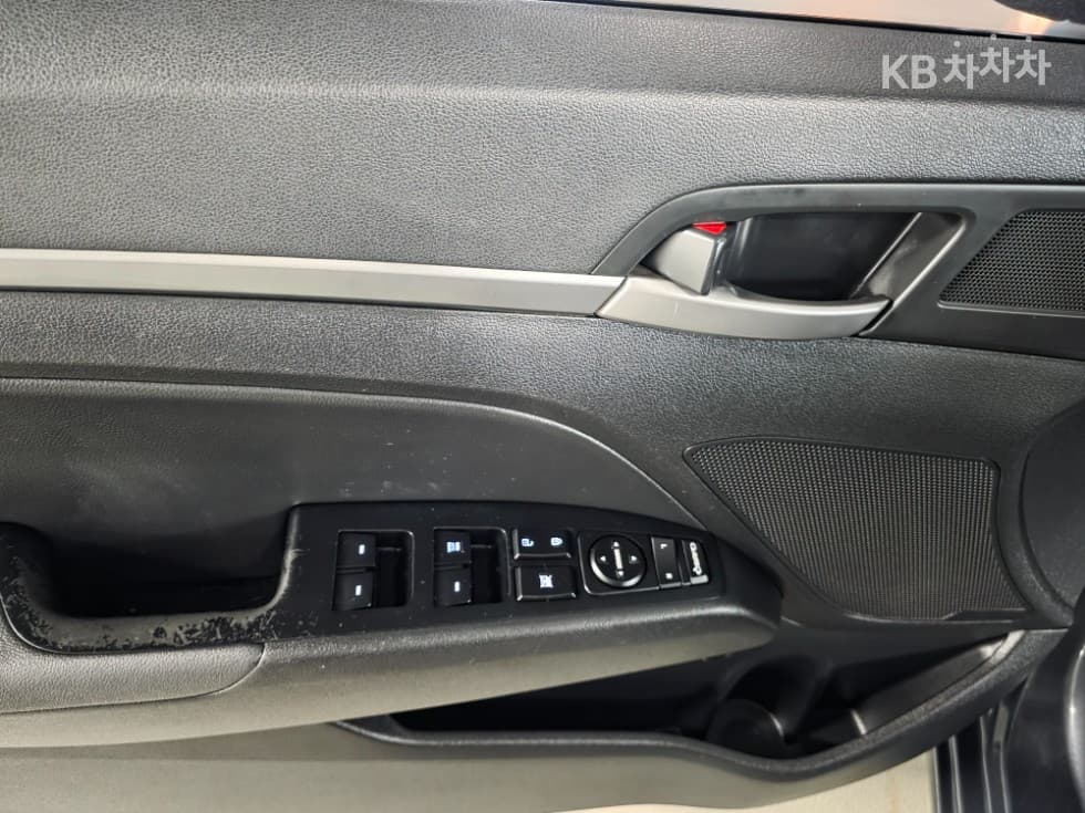 Хюндай Avante (Elantra)AD1.6 GDi Смарт - 16
